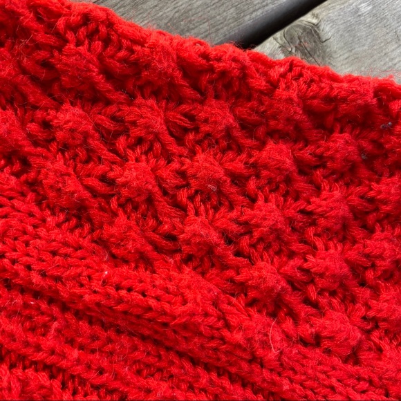 3/$25 || H&M Chunky Red Knit Sweater - Picture 7 of 9